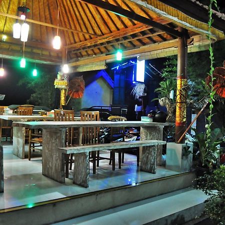 Deva Devi Beach Inn Luxury Batununggul ภายนอก รูปภาพ