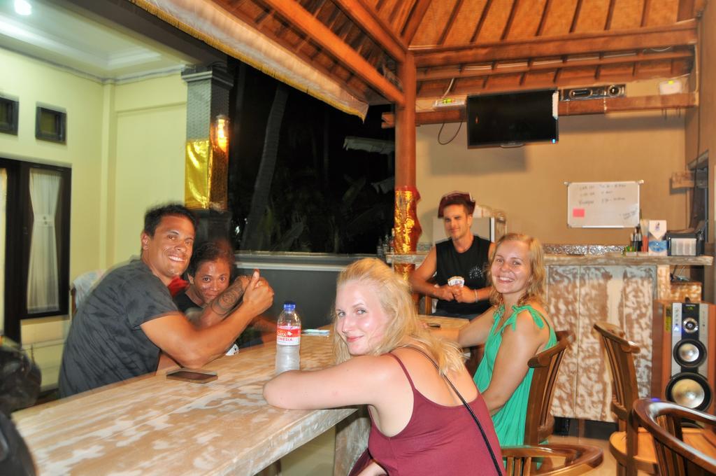 Deva Devi Beach Inn Luxury Batununggul ภายนอก รูปภาพ