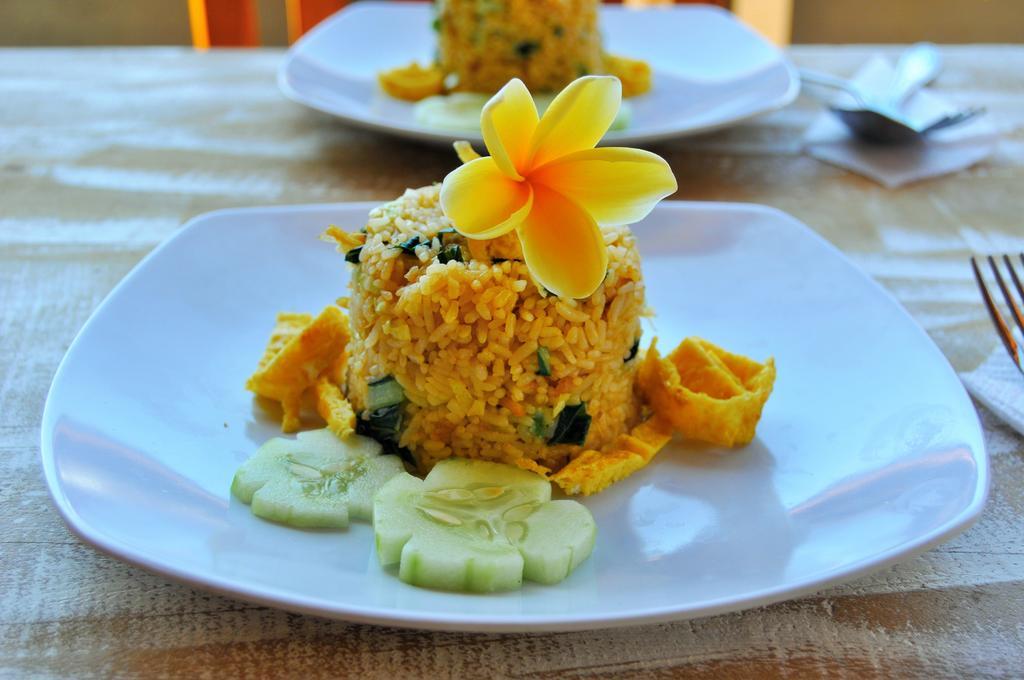 Deva Devi Beach Inn Luxury Batununggul ภายนอก รูปภาพ
