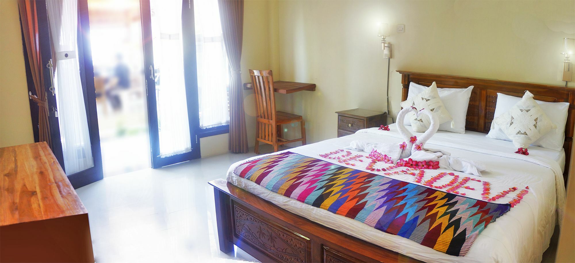 Deva Devi Beach Inn Luxury Batununggul ภายนอก รูปภาพ