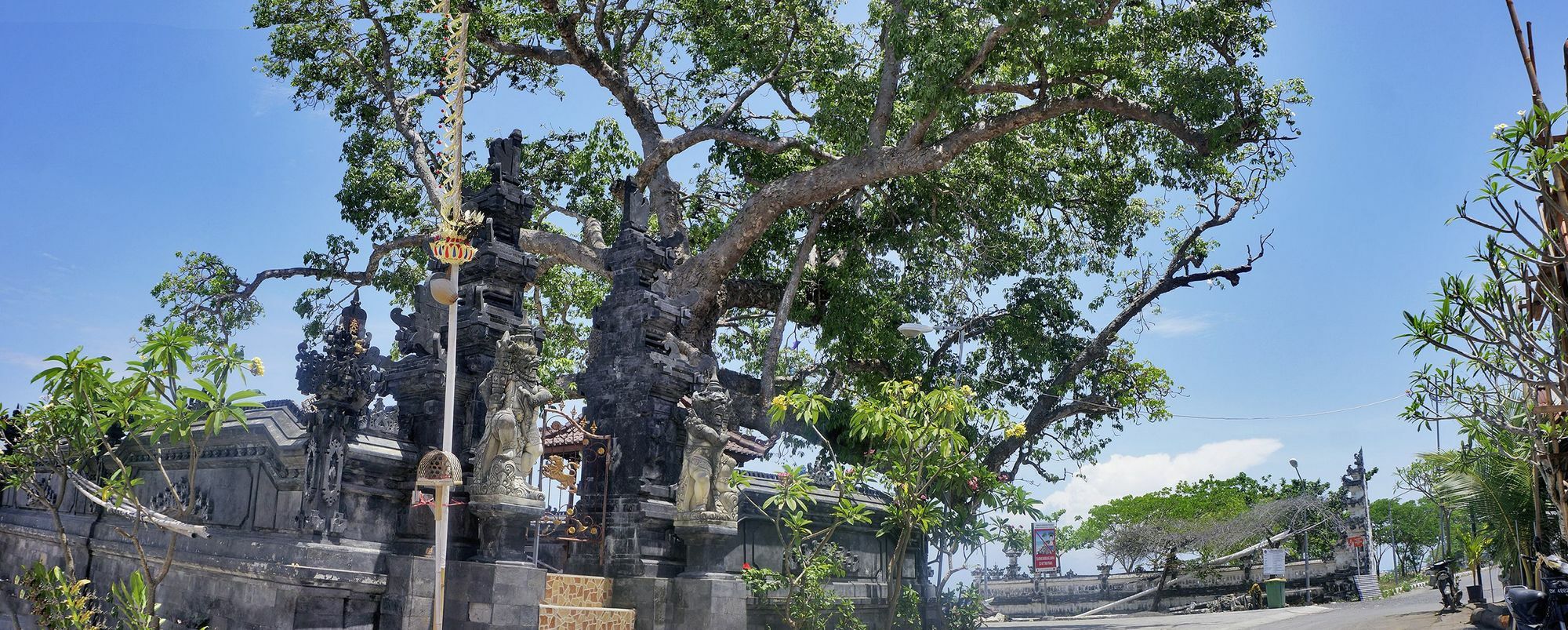 Deva Devi Beach Inn Luxury Batununggul ภายนอก รูปภาพ
