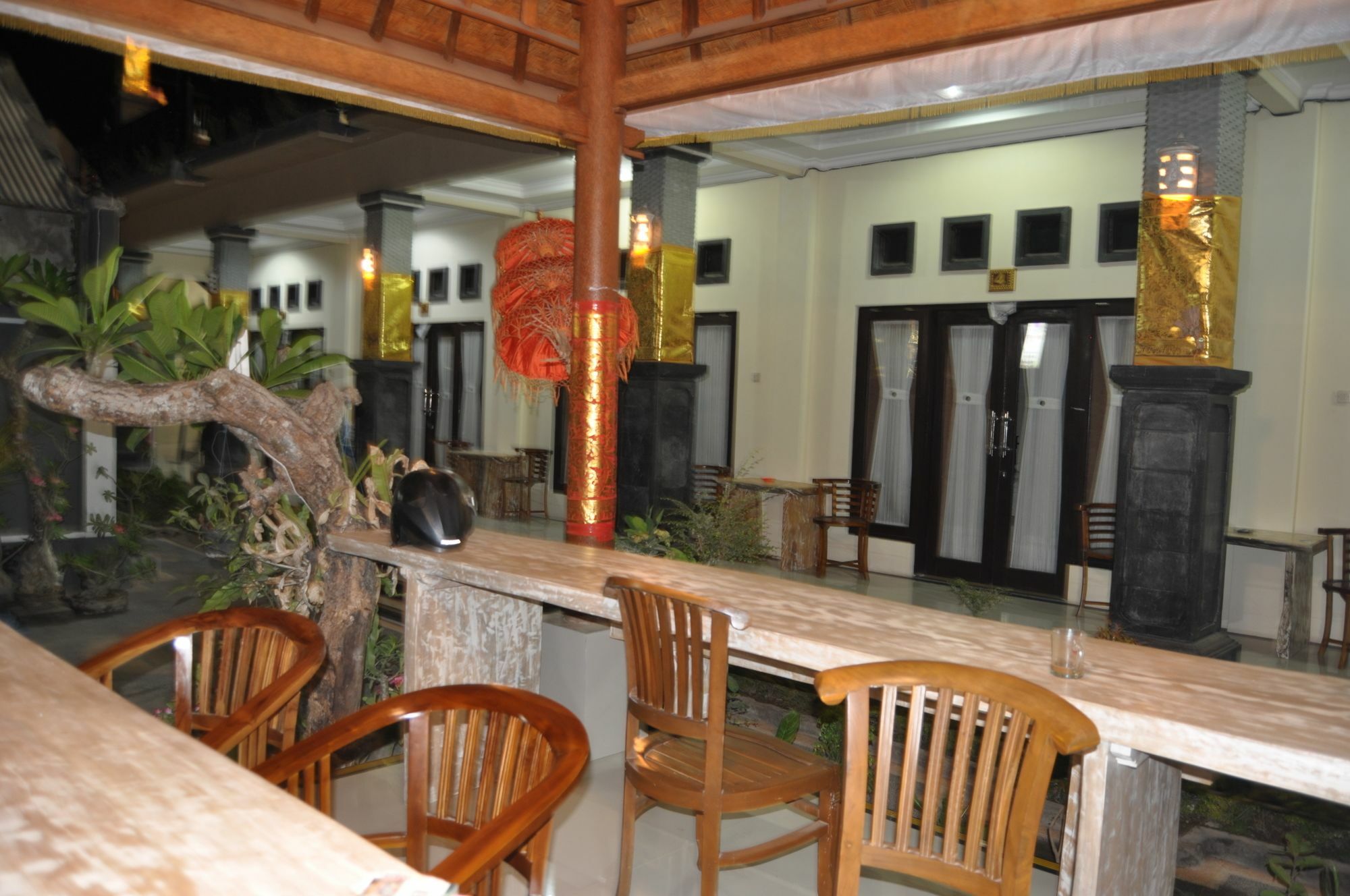Deva Devi Beach Inn Luxury Batununggul ภายนอก รูปภาพ