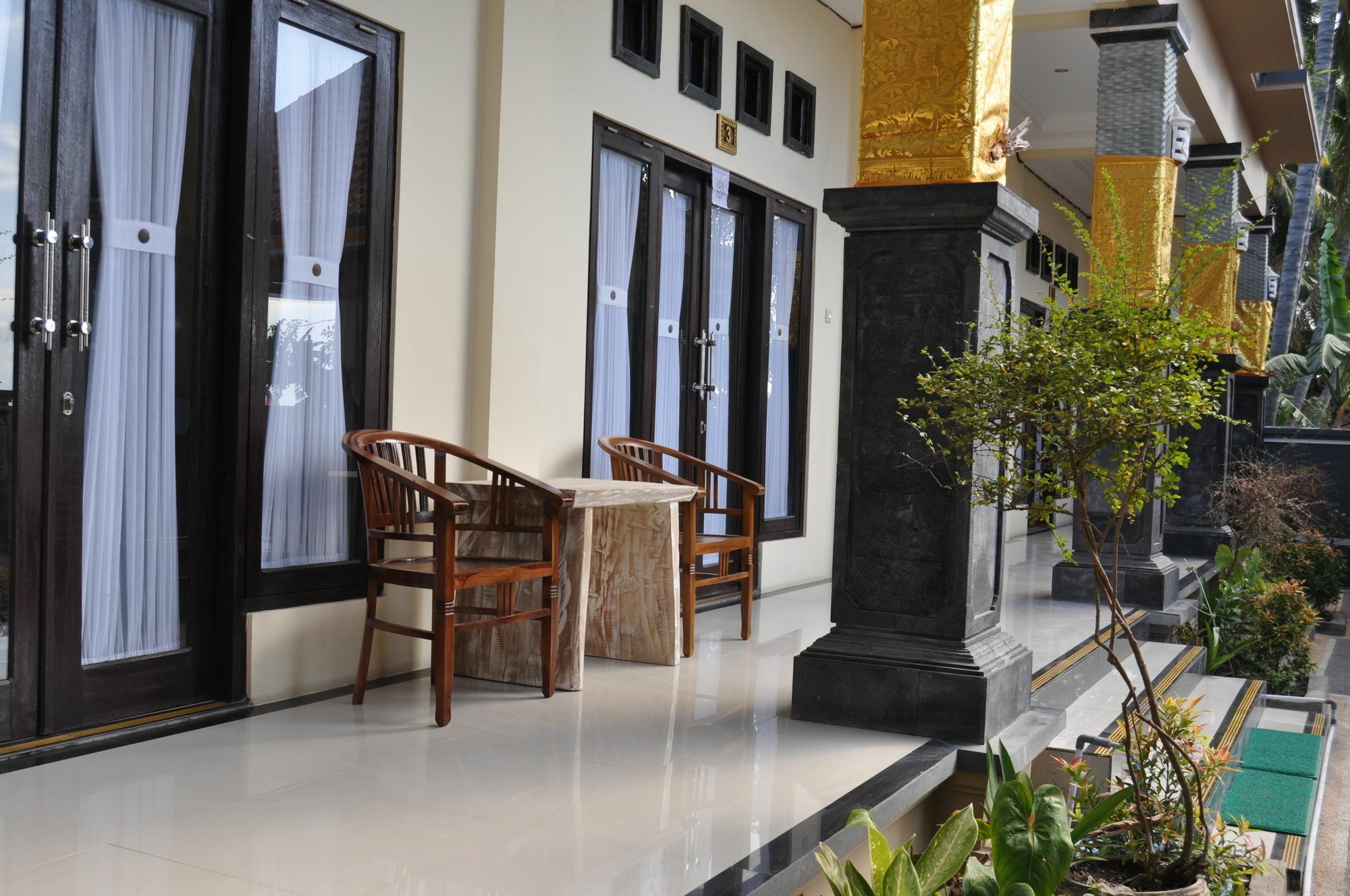 Deva Devi Beach Inn Luxury Batununggul ภายนอก รูปภาพ